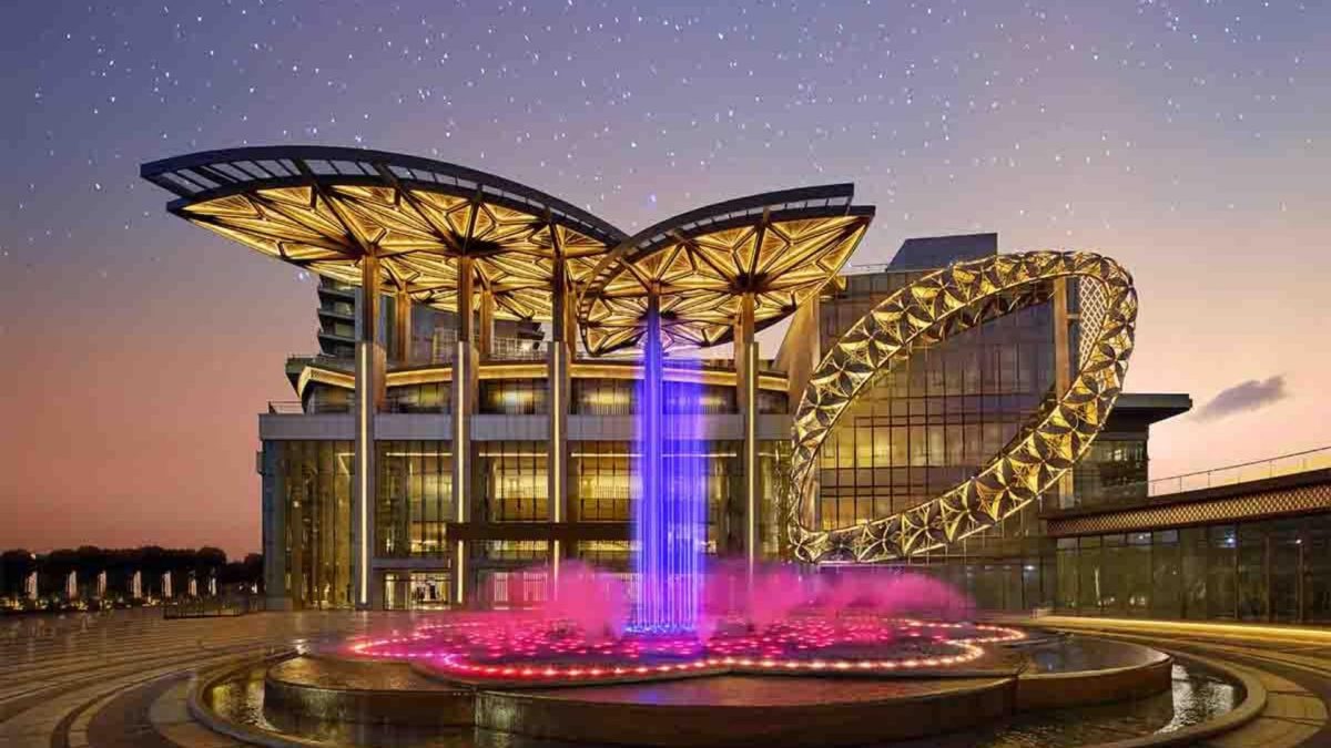 All You Need To Know About The Luxurious Mall Jio World Plaza